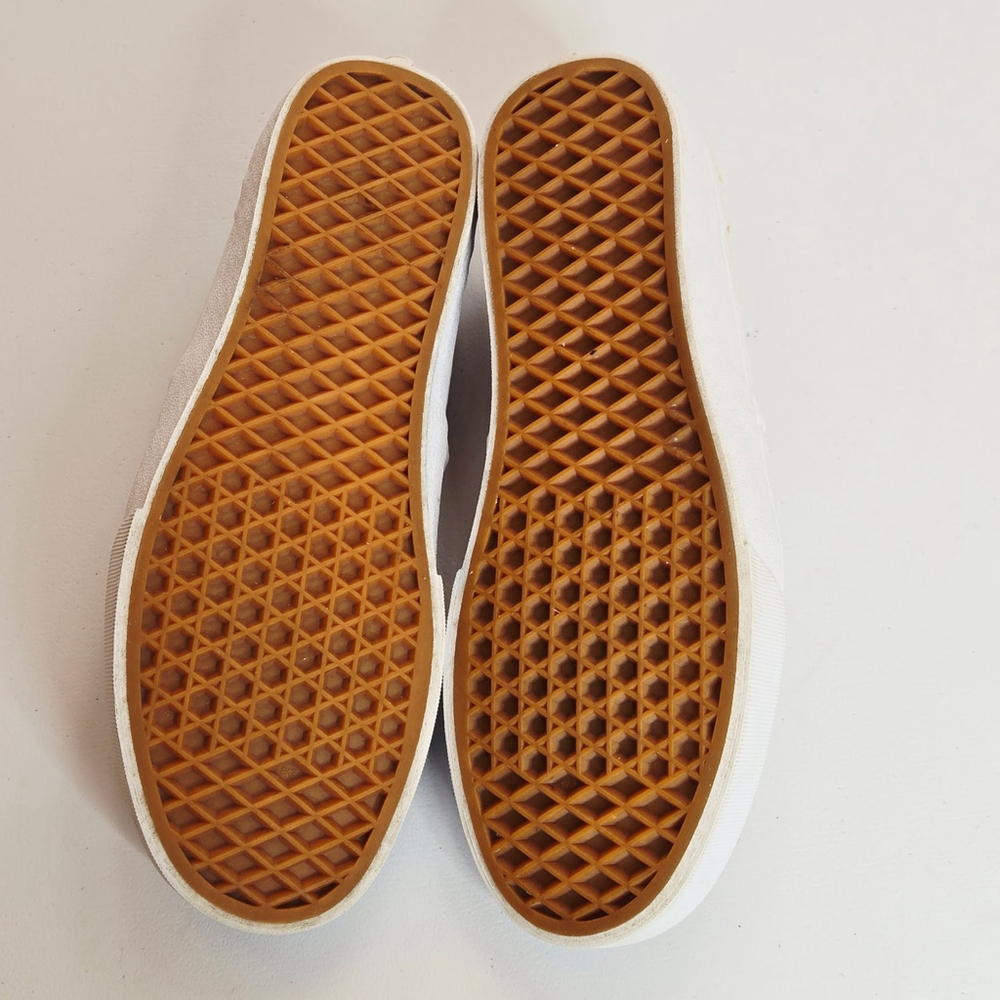 Vans Asher Perforated Suede Slip-On Blush Pink Metallic Gold Lining Sneaker Sz 9 - Picture 6 of 9